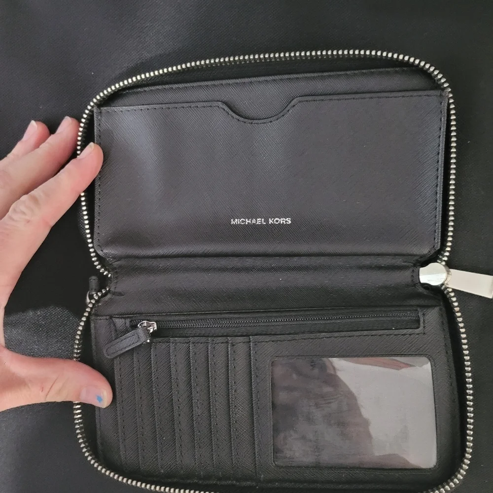Michael Kors Jet Set Travel Large Travel CONTINENTAL Wallet-Wristlet